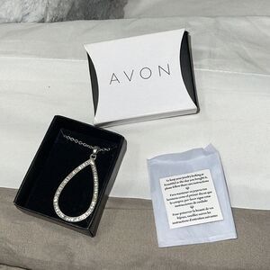🎉4/$15🎉 Avon | Rhinestone Necklace